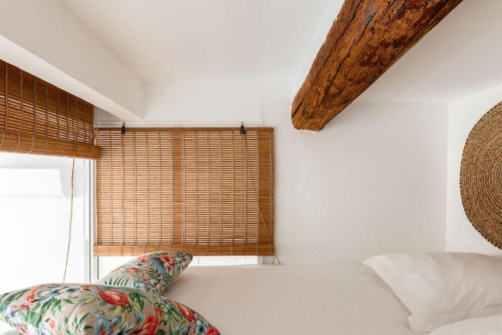 Appartement Authentique Situe En Plein Centre D'Antibes Esterno foto