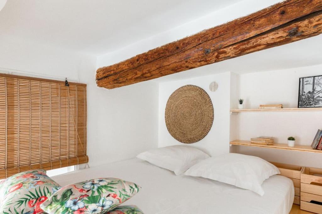 Appartement Authentique Situe En Plein Centre D'Antibes Esterno foto