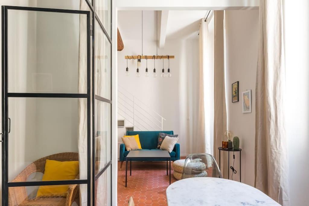 Appartement Authentique Situe En Plein Centre D'Antibes Esterno foto